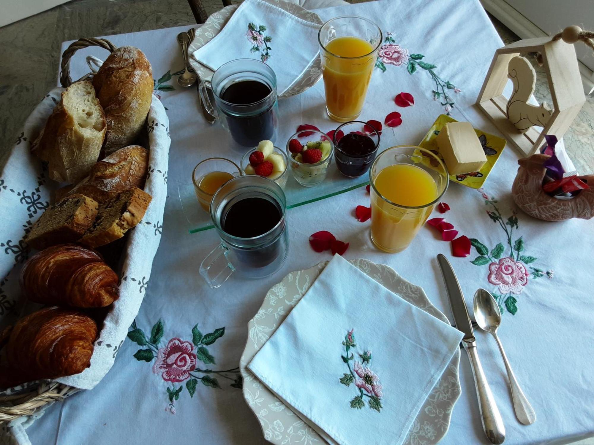 L'Ecureuil Gourmand, Chambre D'Hotes En Anjou Bleu Saint-Martin-du-Bois  Zewnętrze zdjęcie